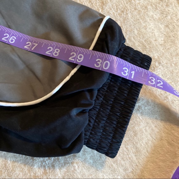 Reebok Lined Windbreaker Jacket Unisex Gray Black - Picture 10 of 13